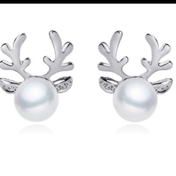 Jewelry - Pearl Antler Reindeer Earrings